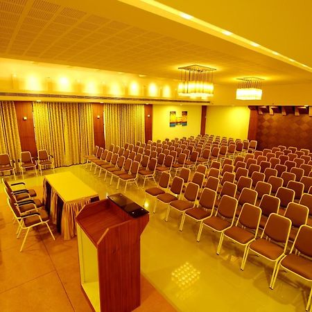 Hotel Hillway Park 콜람 외부 사진