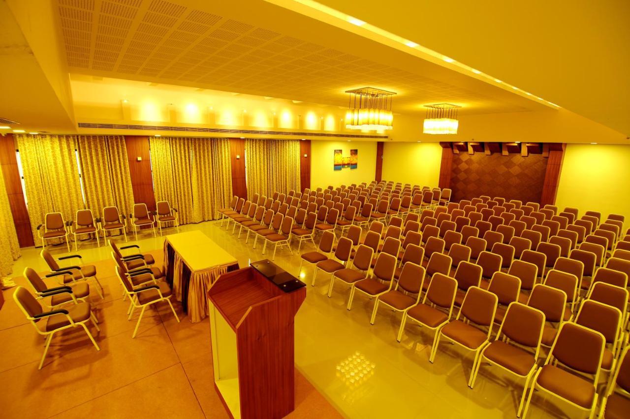 Hotel Hillway Park 콜람 외부 사진