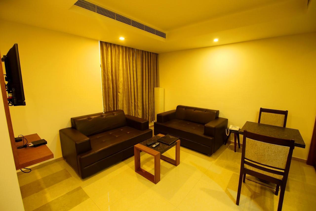 Hotel Hillway Park 콜람 외부 사진
