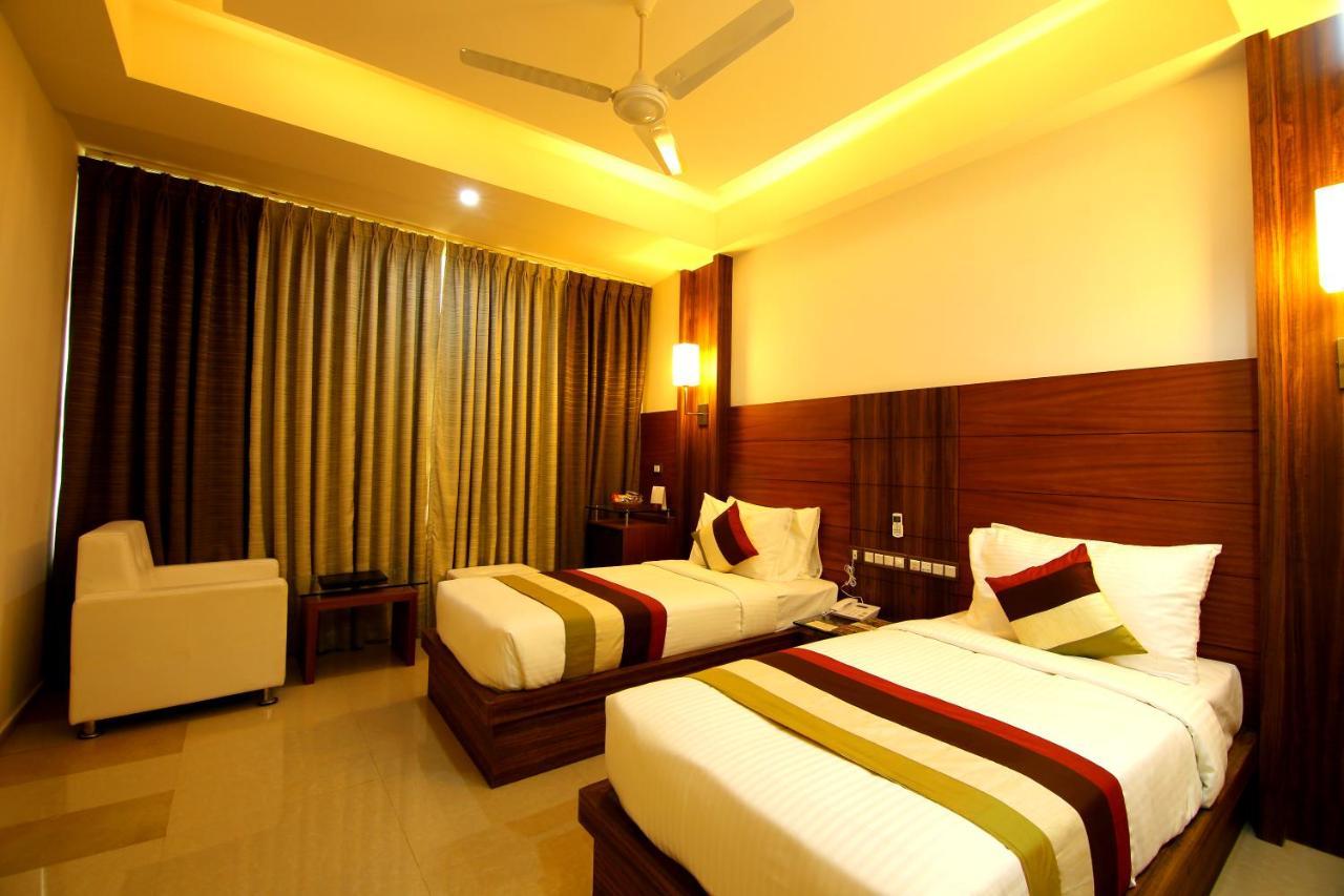 Hotel Hillway Park 콜람 외부 사진